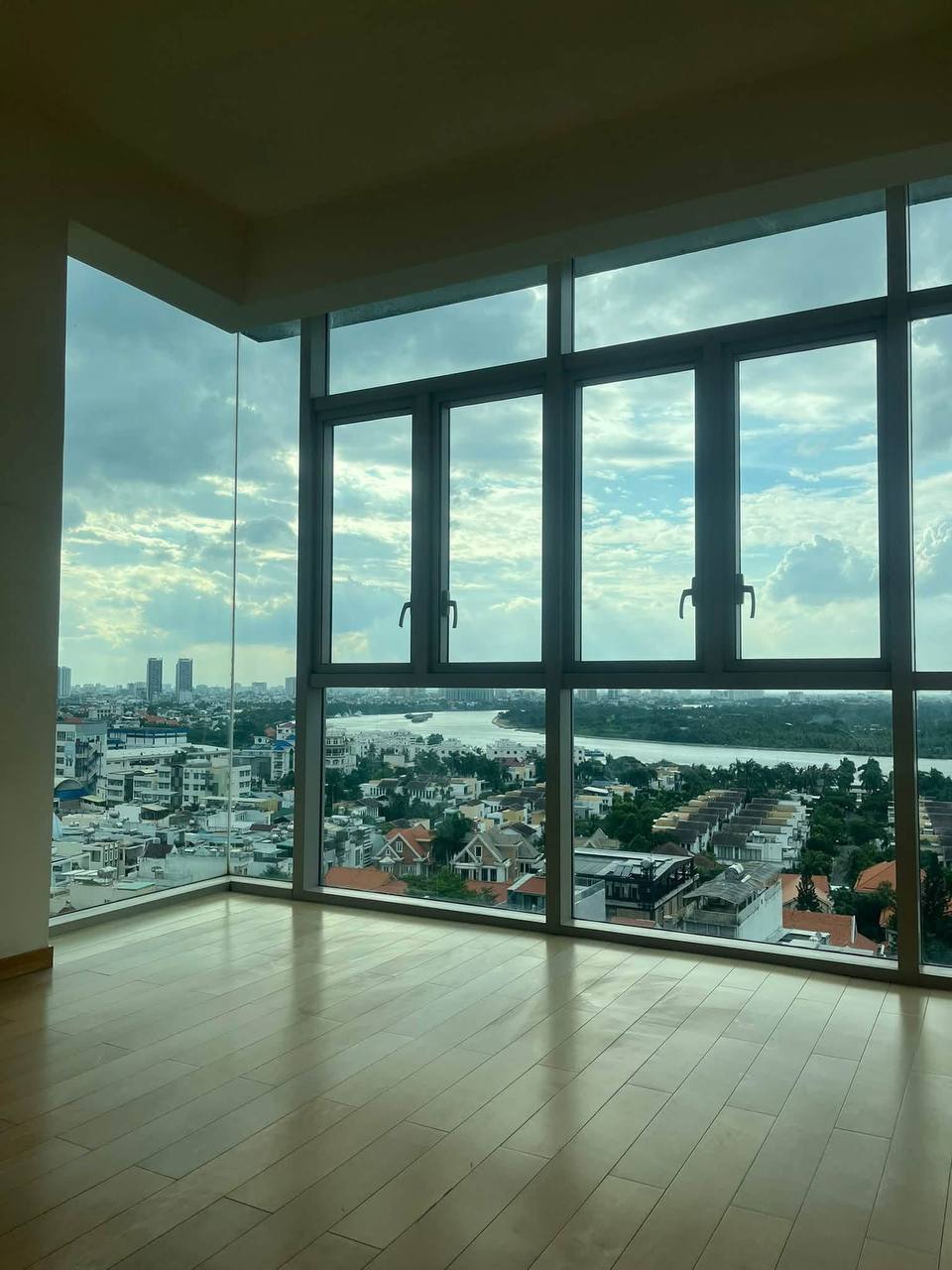 Thu Huong Land - Minh Thái Luật sư và Bất động sản