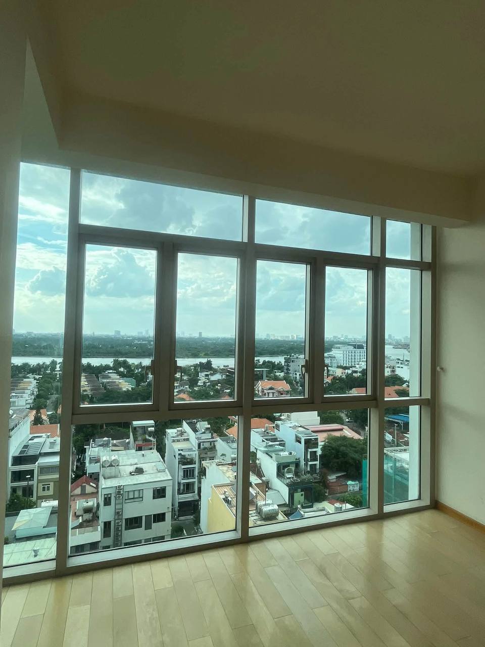 Thu Huong Land - Minh Thái Luật sư và Bất động sản